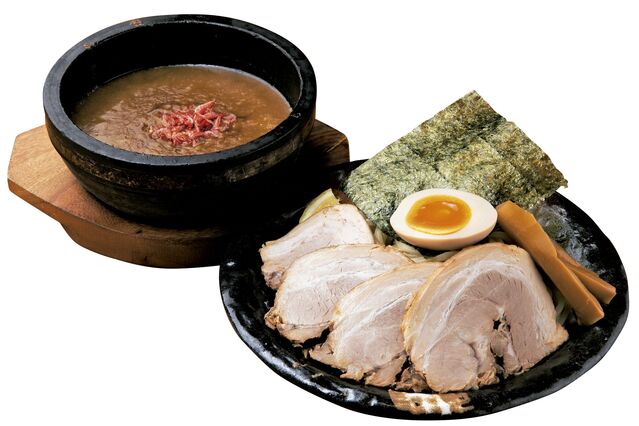 【北陸のラーメン】アツアツ石鍋で濃厚海老ダレを堪能できる「札幌海老麺舎」