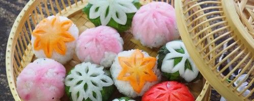 初心者でもOK！　カービングで作る野菜のお花の手毬寿司をご紹介