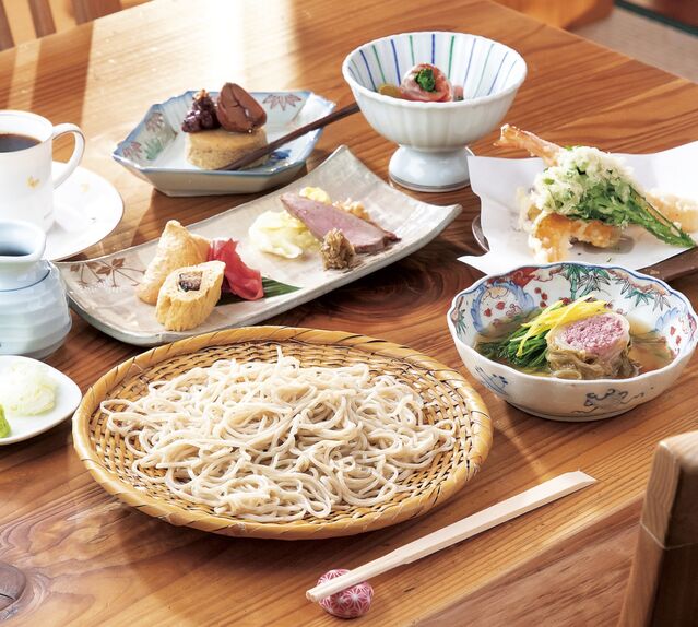 【富山の蕎麦】少し贅沢なランチに訪れたい「ごちそうそば御膳」を紹介