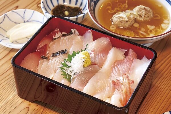【2022年富山の新店】氷見の魚をたっぷり味わえる『ひみ岸壁食堂』