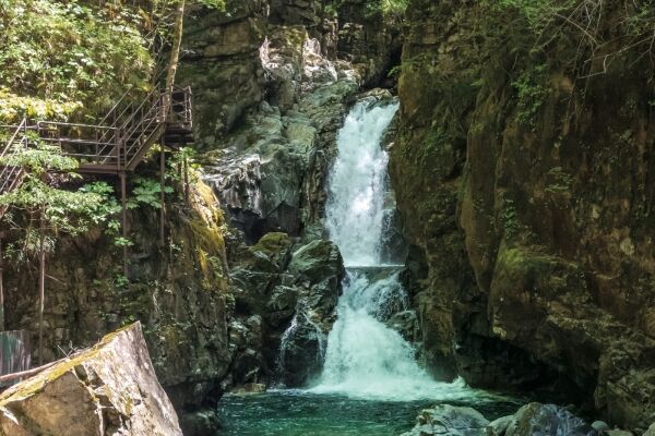 【岐阜県へ夏旅】下呂市「飛騨小坂」で滝めぐりの旅