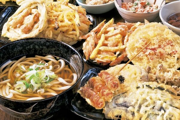 【富山グルメ】『麺福食堂』うどんや丼をやさしさに満ちたお得感で堪能