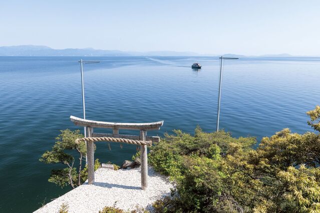 【滋賀県へ夏のぷち旅】琵琶湖にうかぶパワースポット「竹生島」を訪れる旅