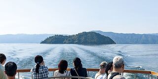 【夏のぷち旅】琵琶湖にうかぶパワースポット「竹生島」を訪れる旅