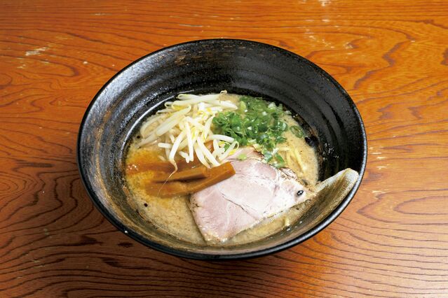 【富山のラーメン】クセになる焦がしニンニク『都』の個性派ラーメン