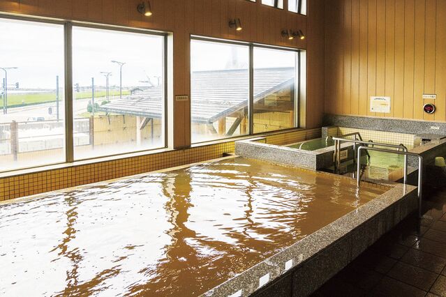 【富山の日帰り温泉】富山湾を見渡す抜群の眺望　氷見市『氷見温泉郷 総湯』