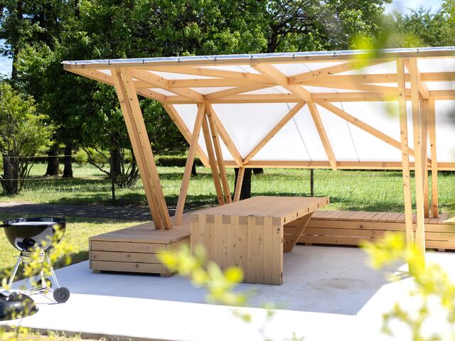 【富山新店】手ぶらで本格的なBBQが楽しめる『常願寺川公園 BBQ TERRACE』が立山町にオープン