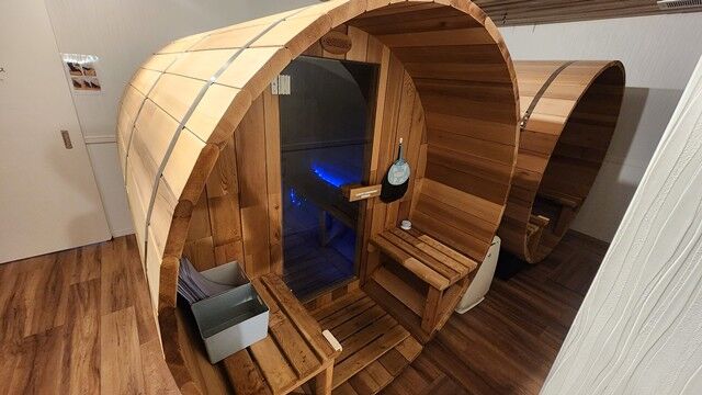 105664_10.jpg 105664_10.jpg