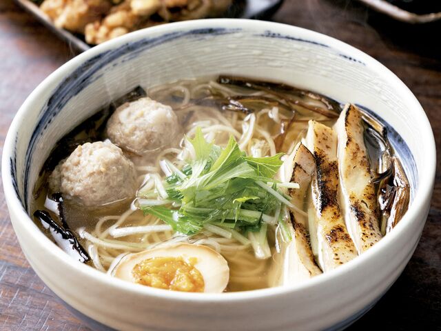 【富山のラーメン】 具で、スープで　鶏の旨みを味わいつくす