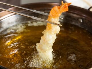 【富山グルメ】江戸前天ぷらと小鉢を味わう『かすがい』が南砺市にオープン