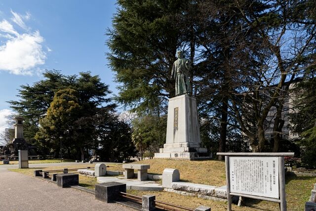 105804_06.jpg 105804_06.jpg