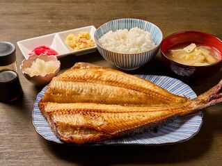 【富山グルメ】ゆったりとおでかけの休憩にも『お食事処 umi to ao』が朝日町にオープン